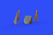 Load image into Gallery viewer, Eduard EDB648495 Brassin 1:48-P-51D Undercarriage Legs Bronze
