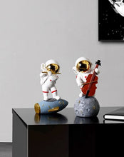 Load image into Gallery viewer, Ceramic Joe Astronaut Band Desktop Toys Home Office Car Decoration Creative Astronaut Dolls (Rocket - Silver)
