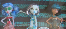 Load image into Gallery viewer, Monster High SKULL SHORES 5 DOLL Set w 3 EXCLUSIVE DOLLS Frankie, Cleo, Clawdeen &amp; Ghoulia &amp; Draculaura TARGET EXCLUSIVE (2012)
