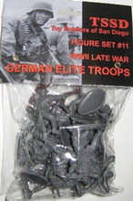 Load image into Gallery viewer, Toy Soldiers of San Diego TSSD WW2 German Elite Troops: 12 Gray 1:32 Plastic Army Men Figures

