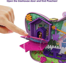 Load image into Gallery viewer, Polly Pocket Backyard Butterfly Compact, Outdoor Theme with Micro Polly Doll, Pollys Mom Doll 5 Reveals &amp; 13 Accessories, Pop &amp; Swap Feature, Great Gift for Ages 4 Years Old &amp; Up
