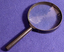 Load image into Gallery viewer, 5x Magnifying Glass BLACK Plastic 3.5&quot; Glass Lens Magnifier
