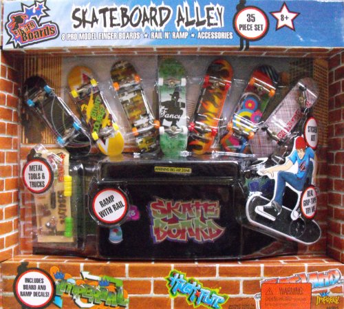 Skateboard Alley 35 Piece Set